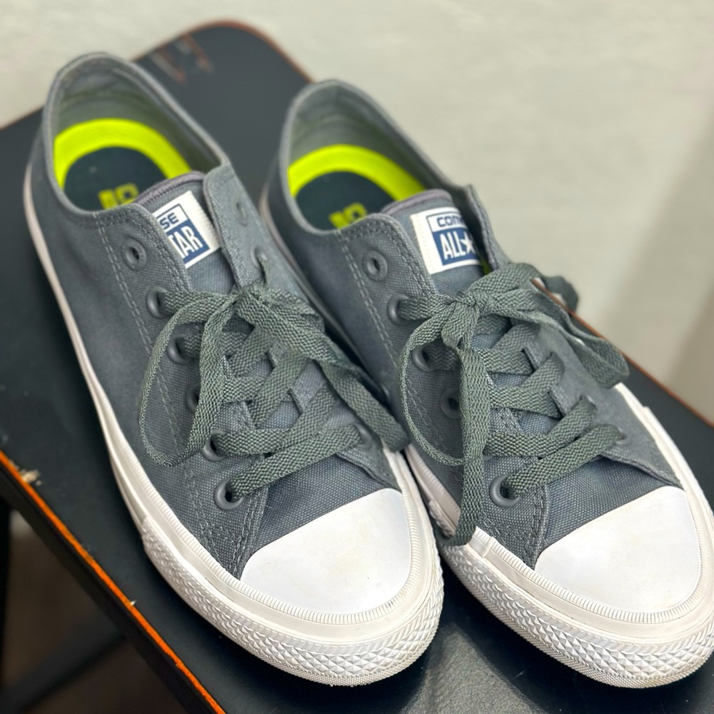 W Converse Chuck Taylor II Lunarlor Size 7.5